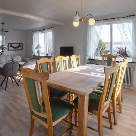 8 Person In Lemvig-by Traum *